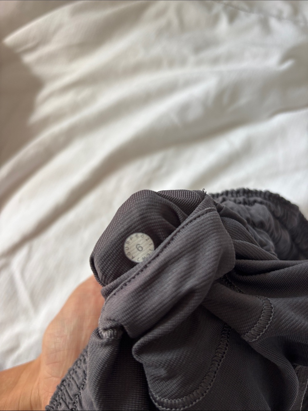 Lululemon Hotty Hot Gray Shorts Size 6 - Picture 5 of 5